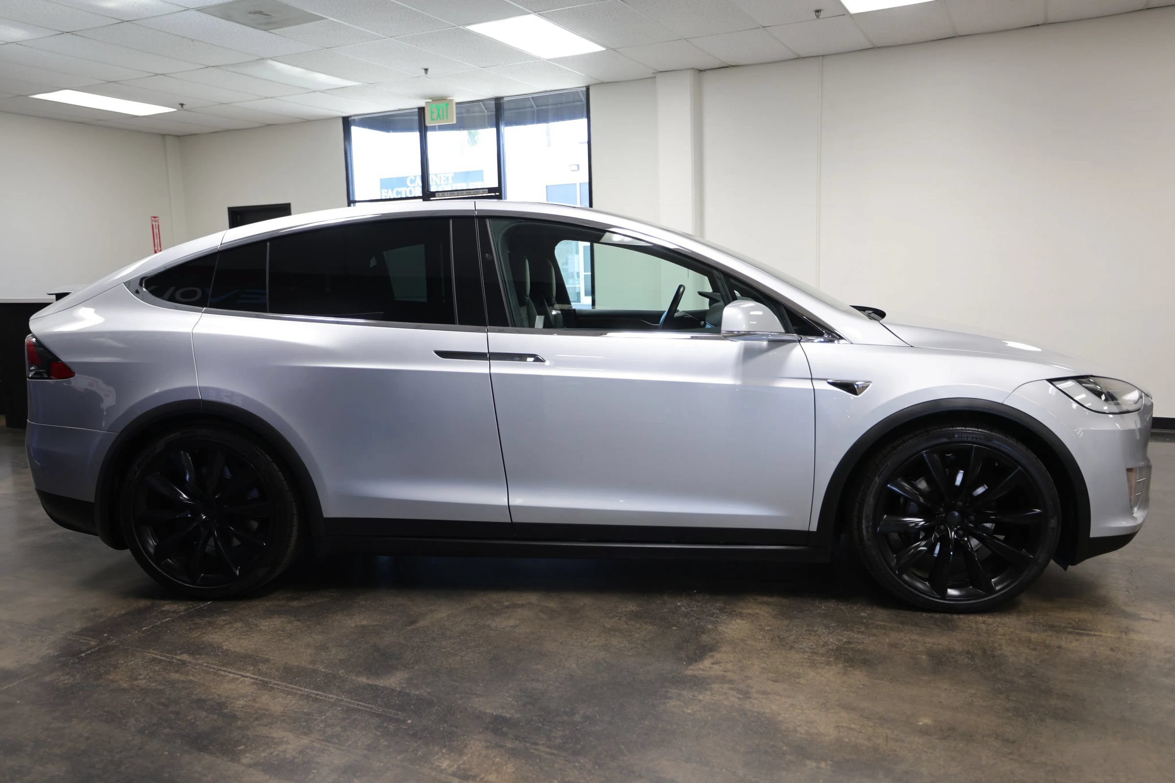 Used 2017 Tesla Model X 90D AWD/4WD image 8