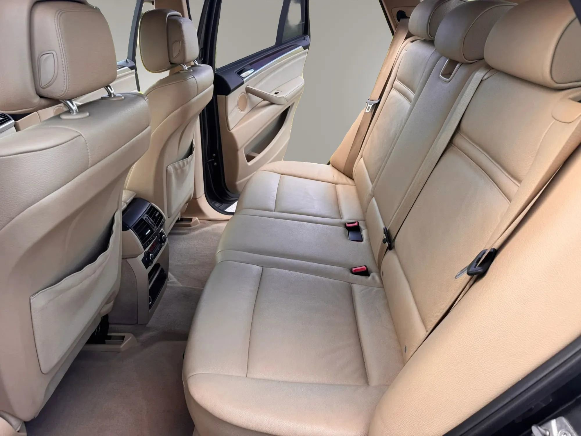 Used 2011 BMW X5 xDrive35d image 15