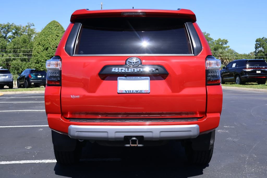 Certified 2020 Toyota 4Runner TRD Off-Road AWD/4WD image 4