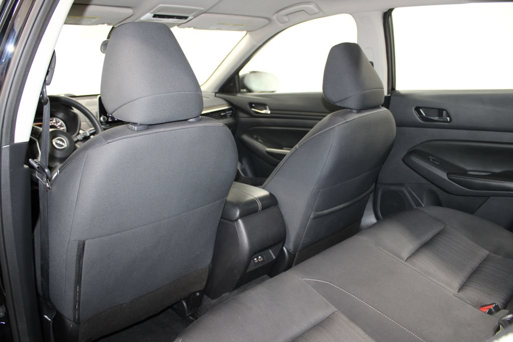 Used 2024 Nissan Altima 2.5 SV FWD image 23