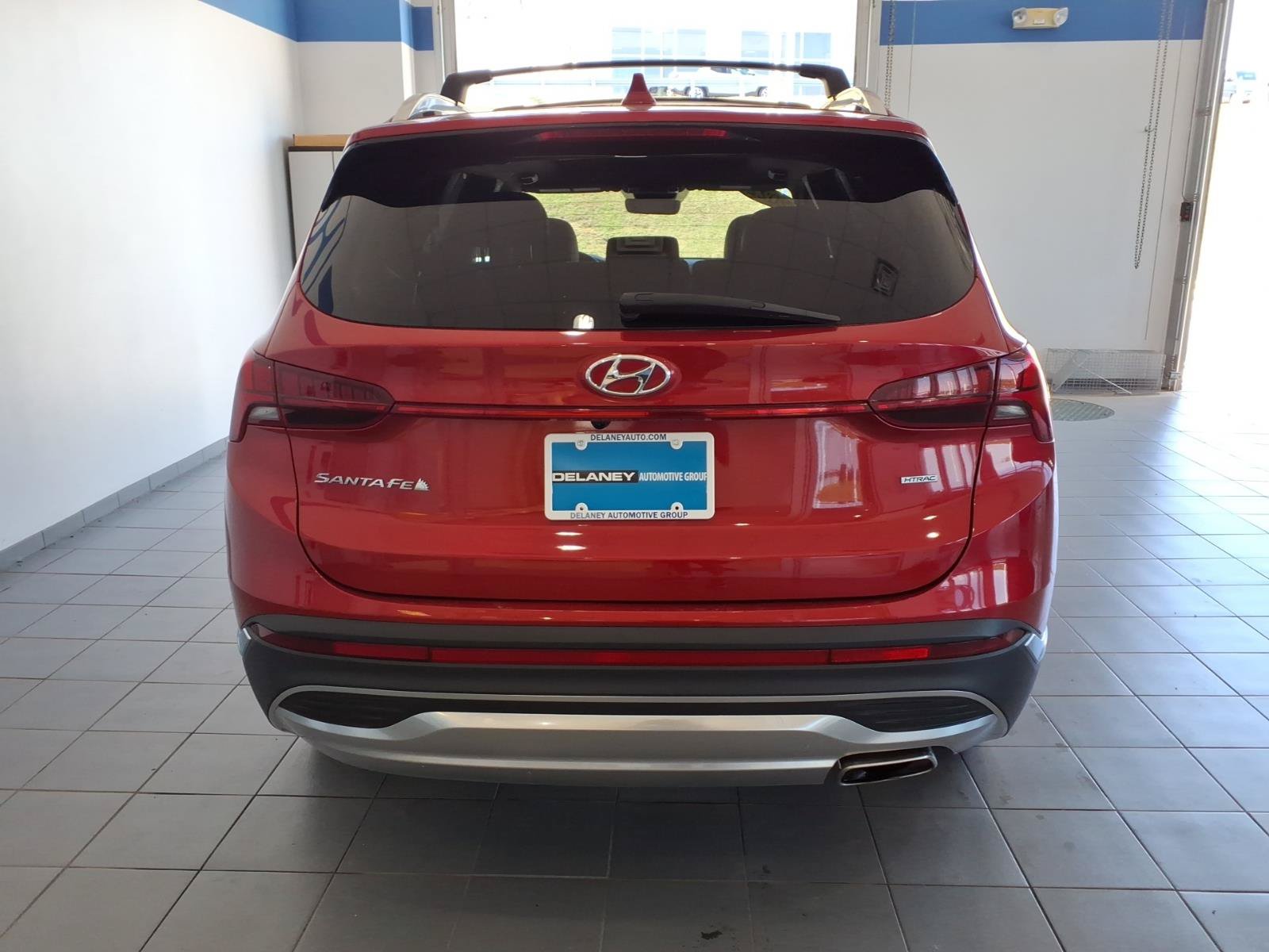 Used 2022 Hyundai Santa Fe SEL w/ Convenience + Premium Package AWD/4WD image 6