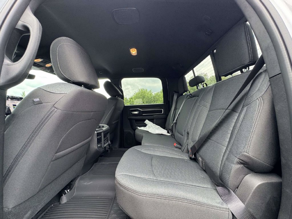 New 2026 RAM 2500 Big Horn AWD/4WD image 14
