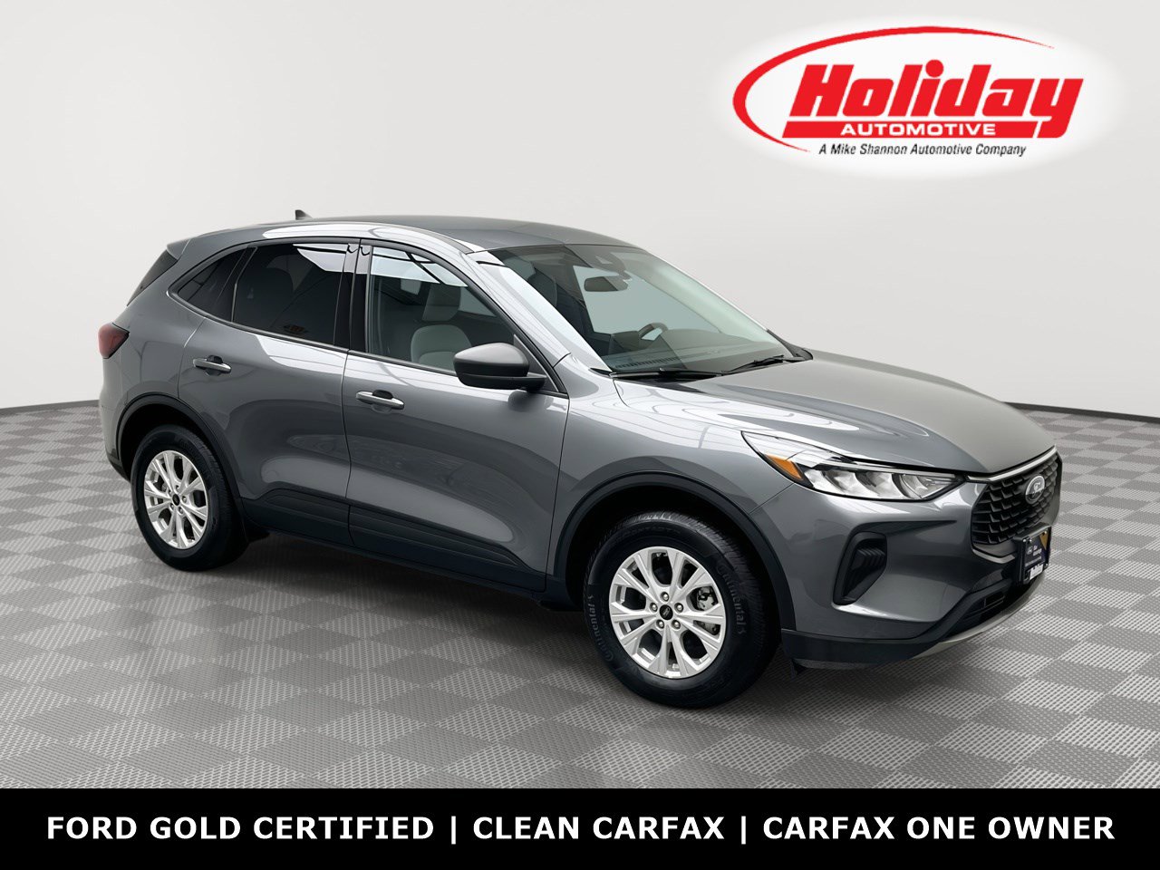 Certified 2025 Ford Escape Active w/ Cold Weather Package AWD/4WD image 1