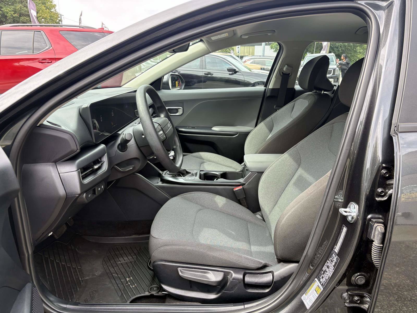 Certified 2025 Kia K4 FWD image 18