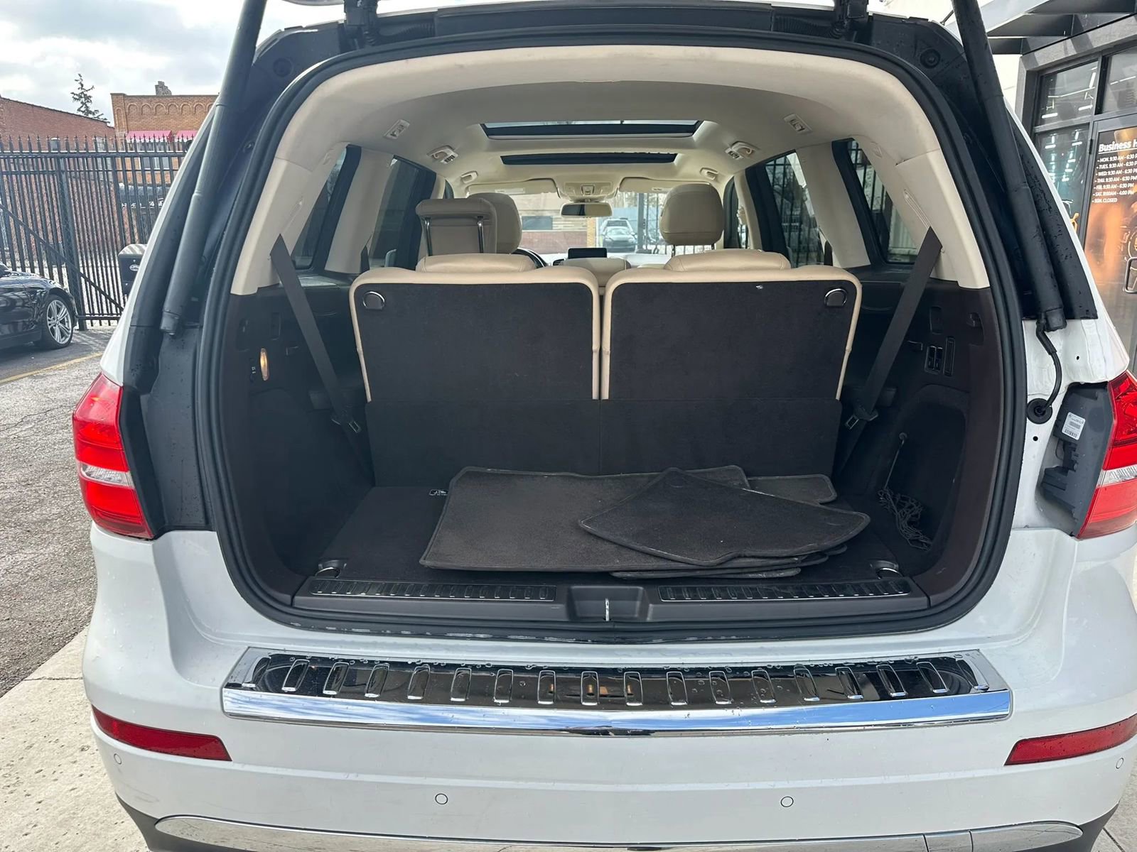 Used 2017 Mercedes-Benz GLS 450 4MATIC image 6