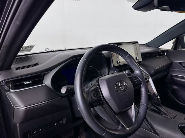 Used 2021 Toyota Venza XLE image 11