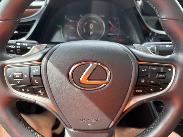 Used 2025 Lexus ES 300h w/ Premium Package FWD image 25