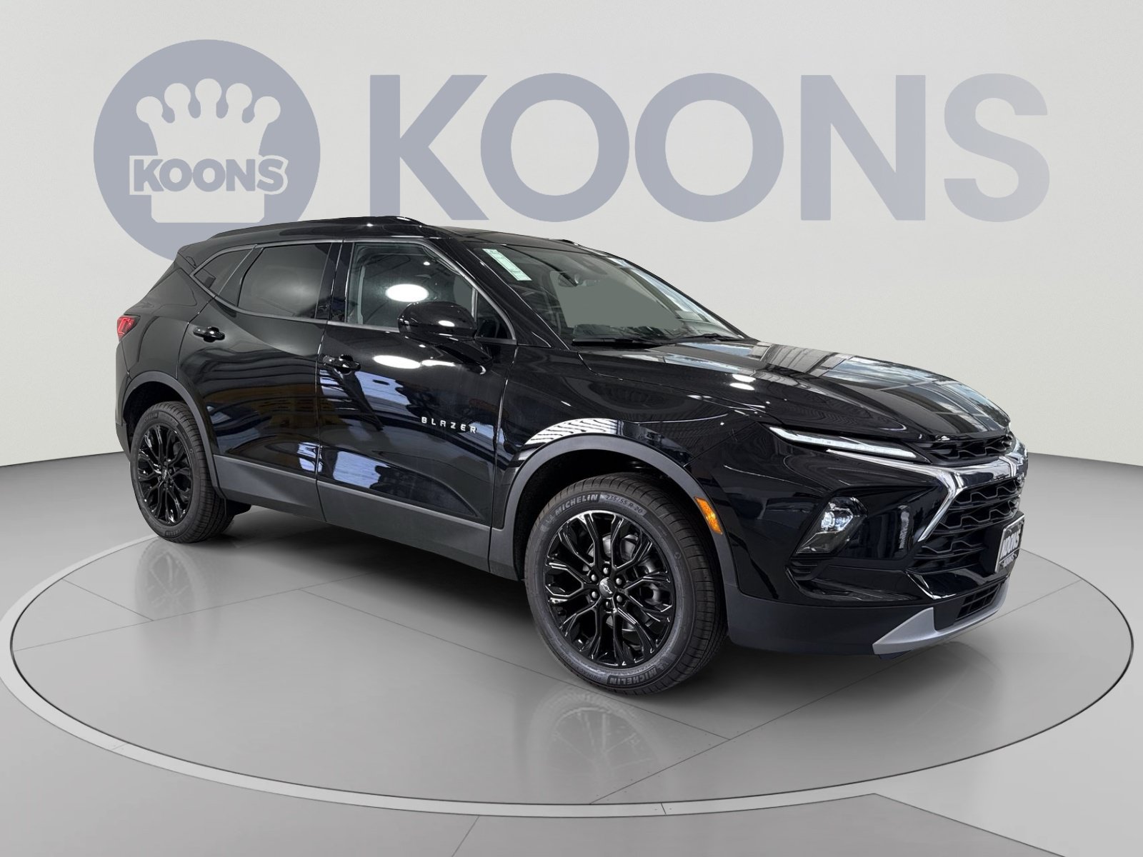 New 2026 Chevrolet Blazer LT w/ Convenience Package FWD image 2
