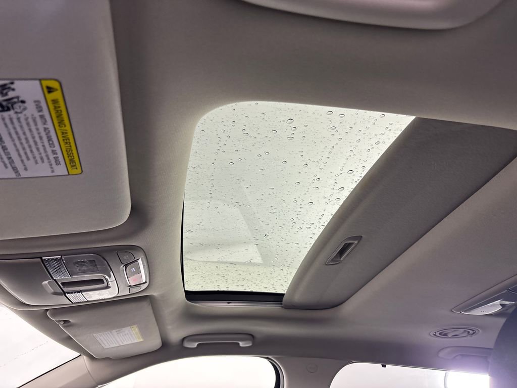 Used 2024 Kia Telluride EX w/ EX Captain's Chair Package image 28