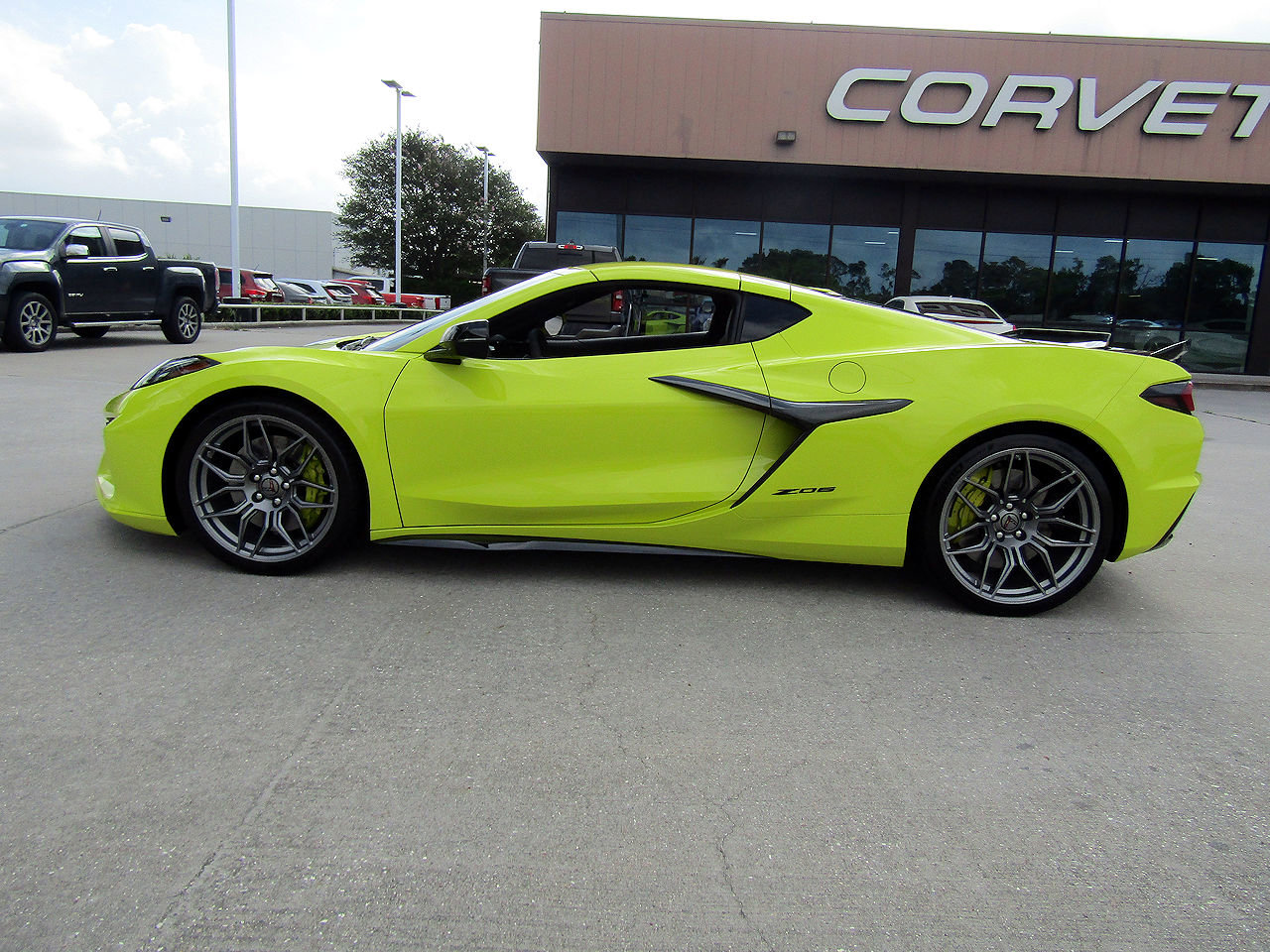 Used 2024 Chevrolet Corvette Z06 image 8
