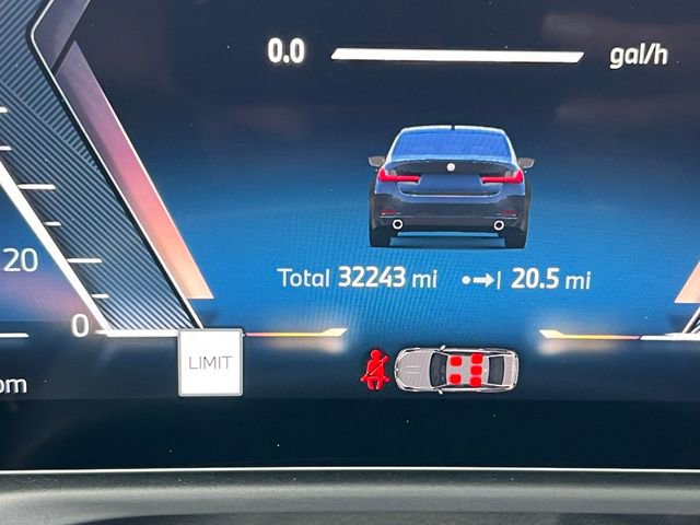 Used 2025 BMW 330i xDrive Sedan image 6