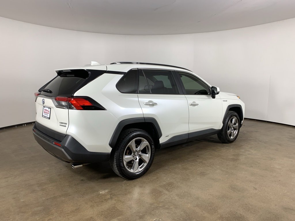 Used 2020 Toyota RAV4 Limited image 8