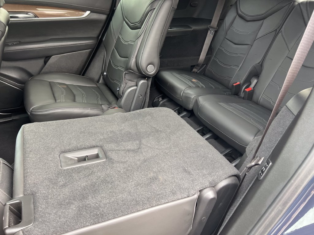 Used 2024 Cadillac XT6 Sport w/ Platinum Package AWD/4WD image 14