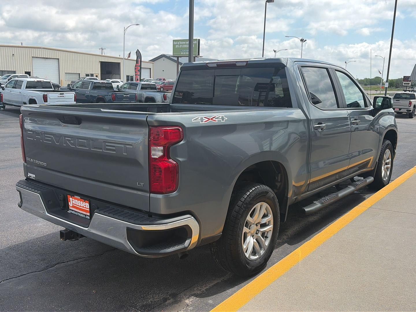 Used 2020 Chevrolet Silverado 1500 LT w/ All-Star Edition AWD/4WD image 6