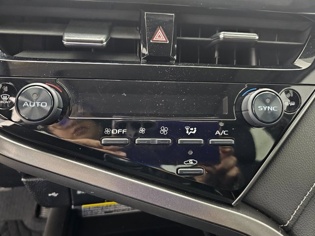 Used 2021 Toyota Camry XSE image 17