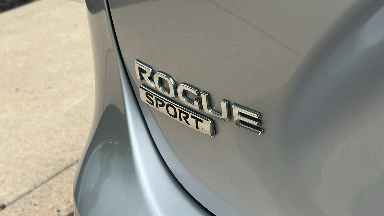 Used 2021 Nissan Rogue Sport SL w/ Premium Package AWD/4WD image 10