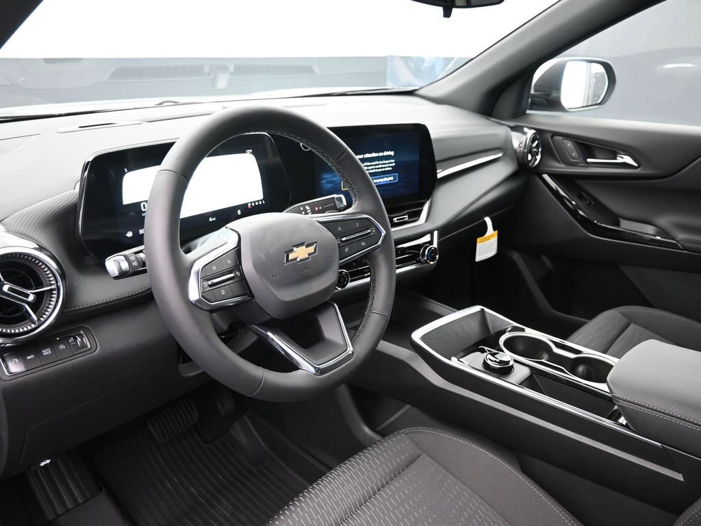 New 2026 Chevrolet Equinox LT w/ LPO, Floor Liner Package image 17