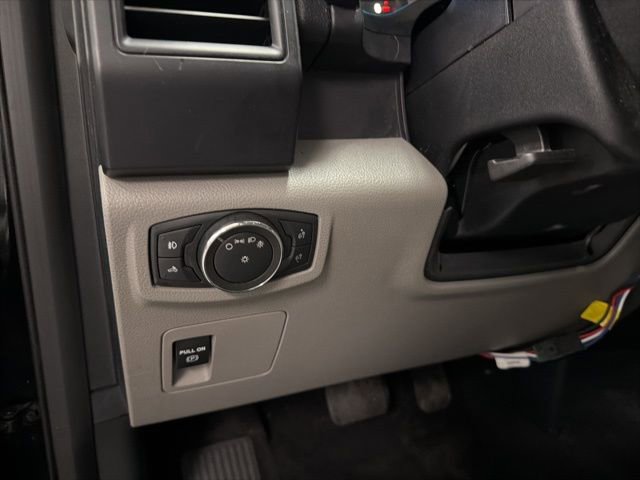 Used 2016 Ford F150 XL w/ Equipment Group 101A Mid AWD/4WD image 17