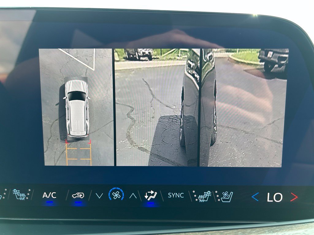 New 2026 Chevrolet Tahoe High Country AWD/4WD image 36