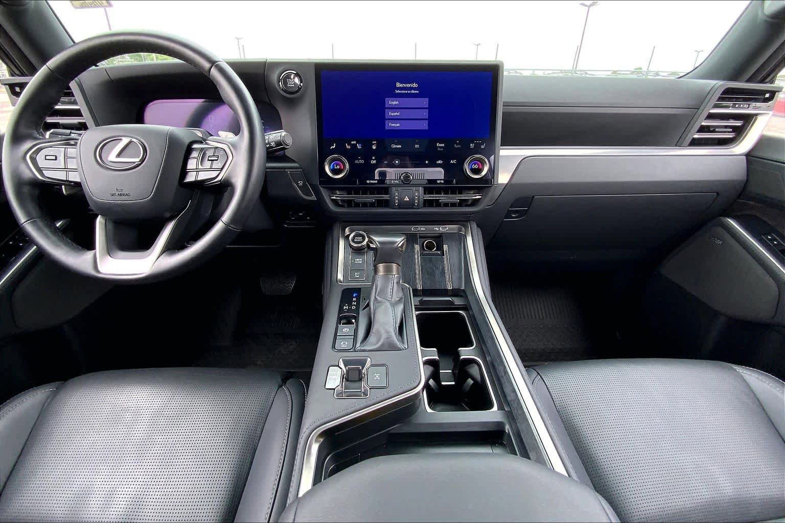 Used 2024 Lexus GX 550 w/ Accessory Package (Z1) AWD/4WD image 15