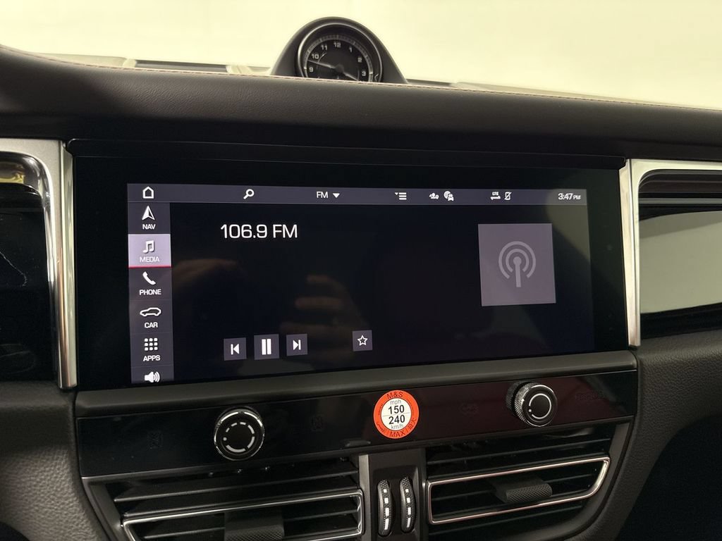 New 2026 Porsche Macan AWD/4WD image 28