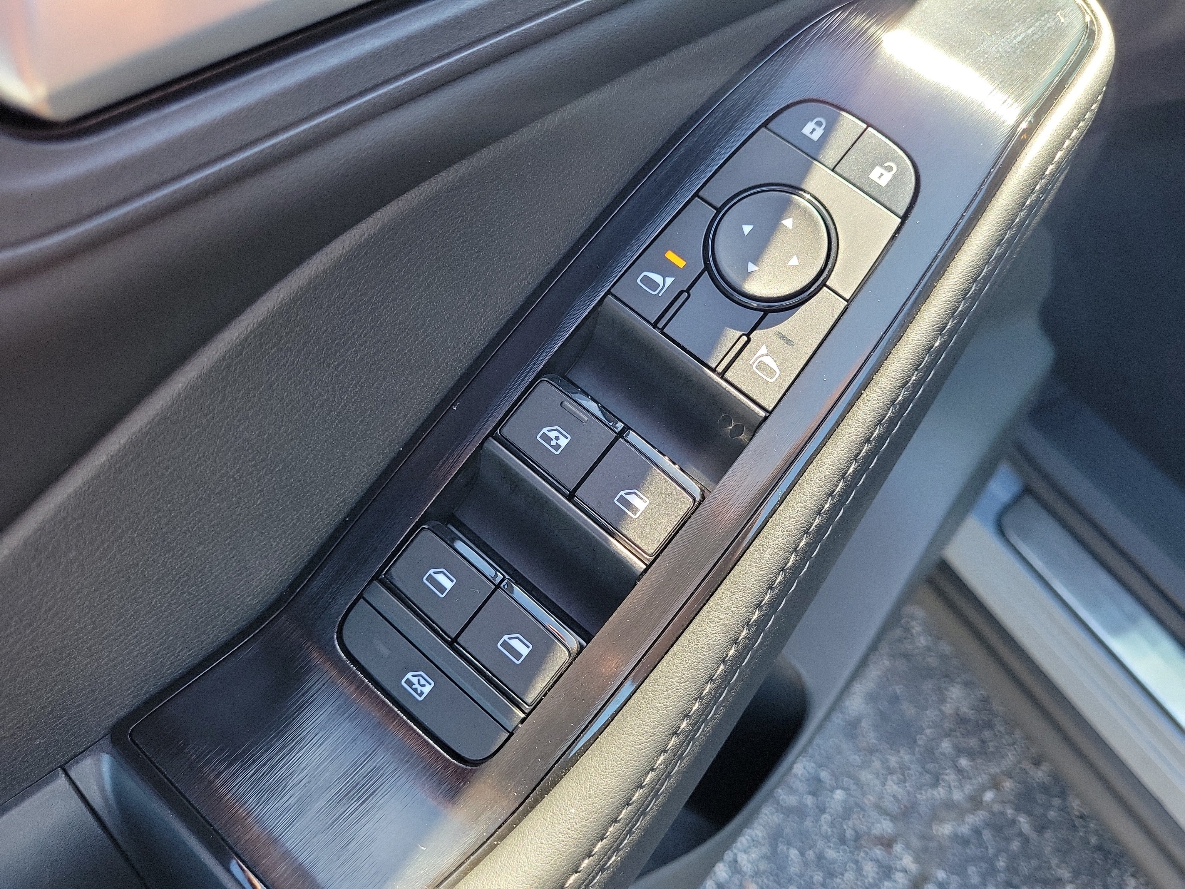 Certified 2026 Nissan Rogue Dark Armor FWD image 11