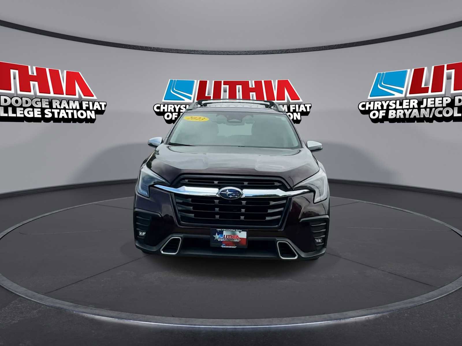 Used 2023 Subaru Ascent Touring AWD/4WD image 3