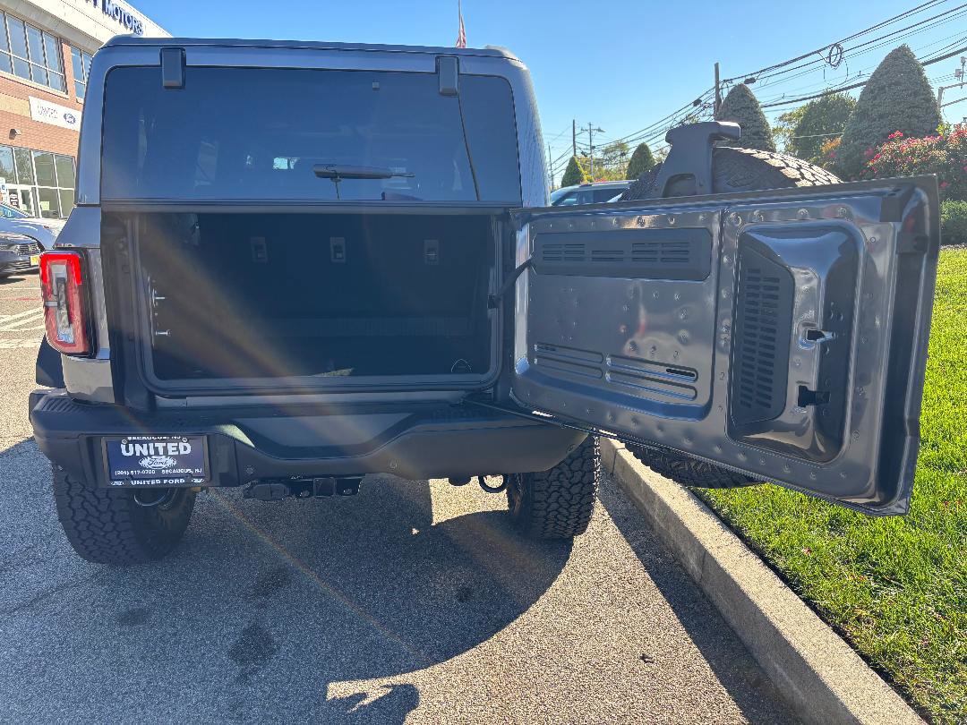 New 2025 Ford Bronco Badlands image 11