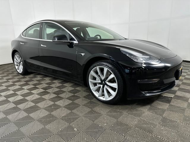 Used 2019 Tesla Model 3 Standard Range Plus image 2