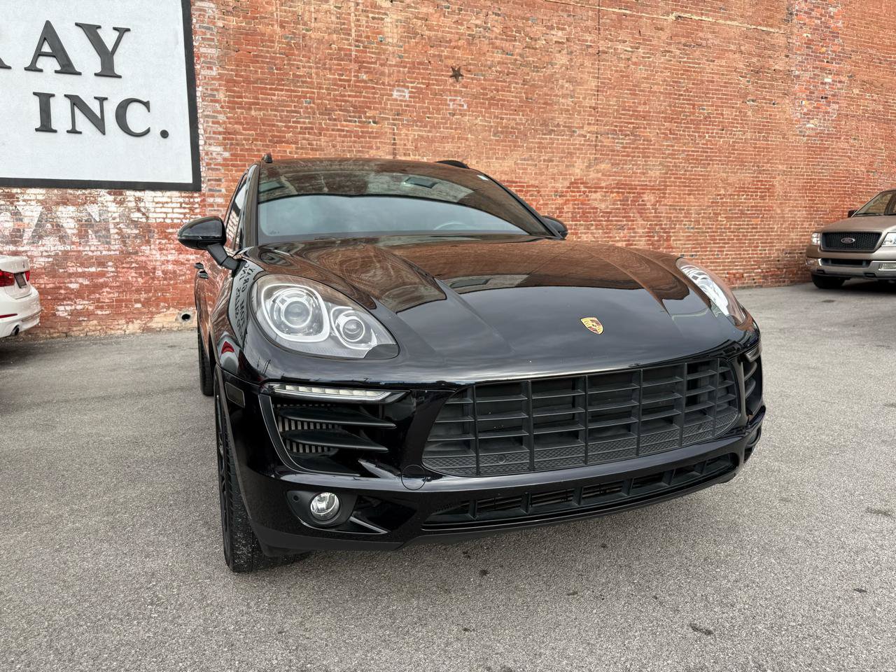 Used 2017 Porsche Macan S AWD/4WD image 2