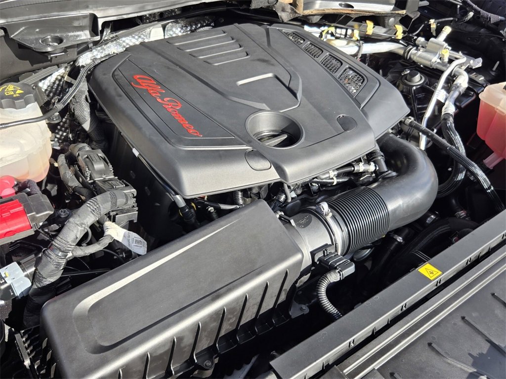 Used 2021 Alfa Romeo Stelvio Ti Sport image 18