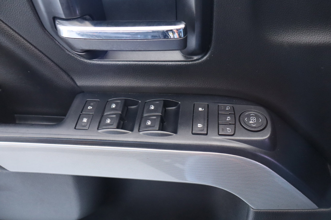 Used 2015 Chevrolet Silverado 2500 LTZ image 26