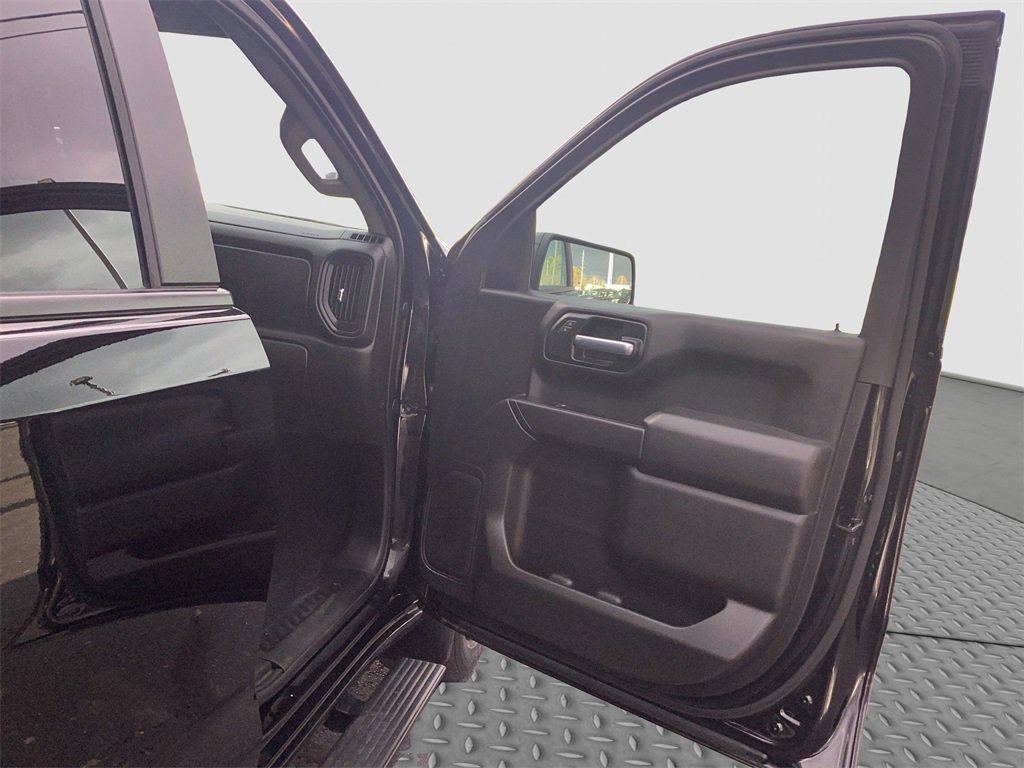 Used 2022 Chevrolet Silverado 1500 Custom image 17