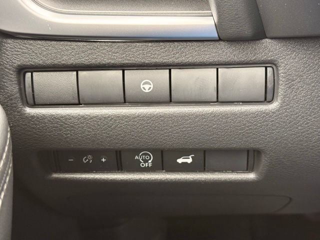 New 2026 Nissan Rogue SV AWD/4WD image 30