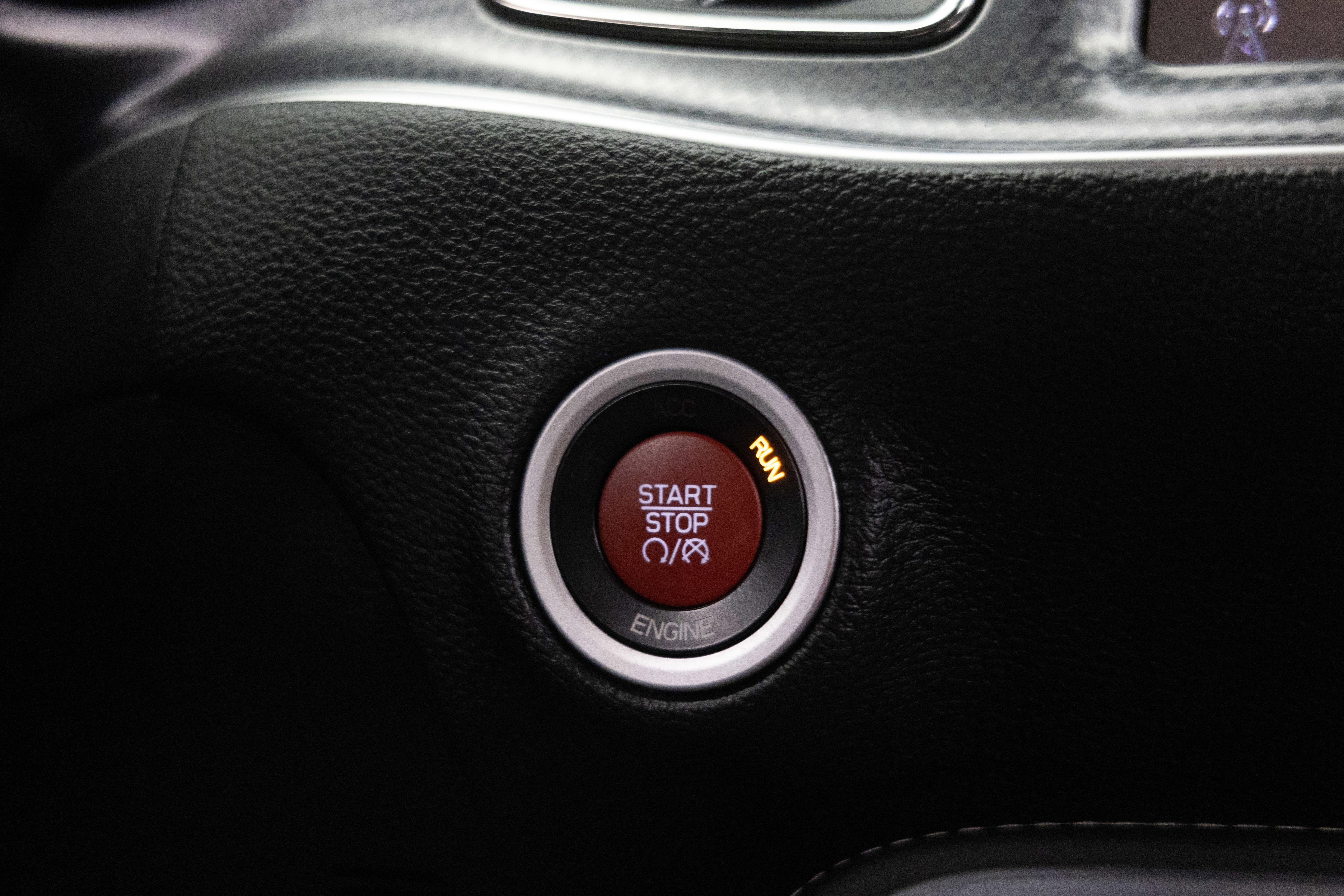 Used 2015 Dodge Challenger SRT Hellcat image 47