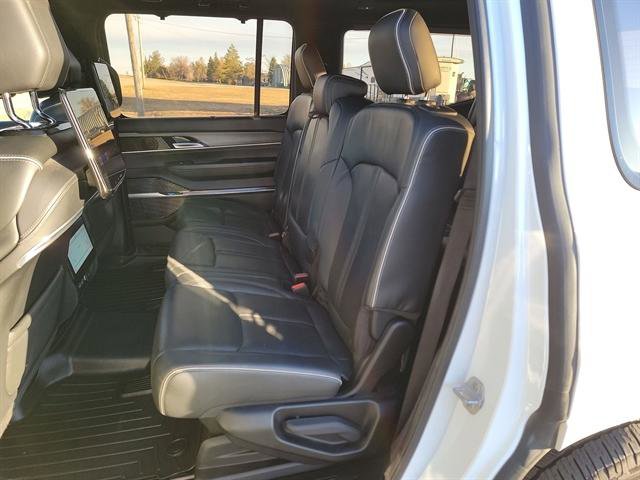 Used 2022 Jeep Grand Wagoneer Series II image 23