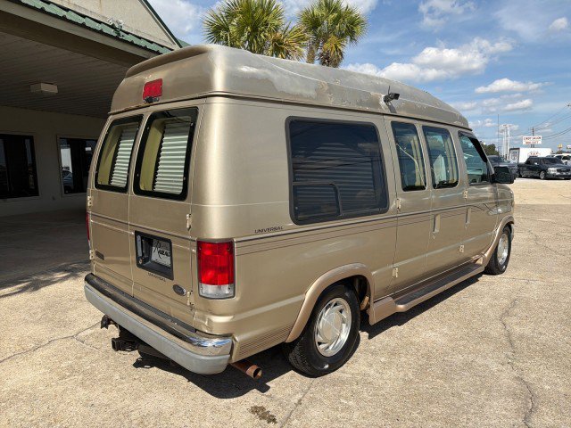 Used 2000 Ford E-150 and Econoline 150 image 5