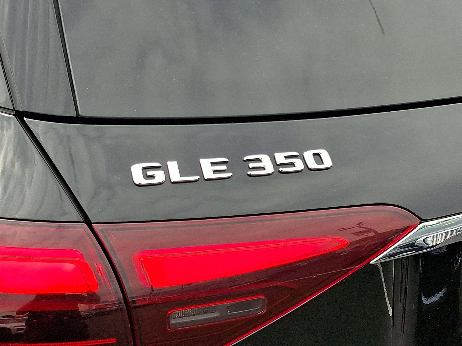 Used 2025 Mercedes-Benz GLE 350 4MATIC image 32