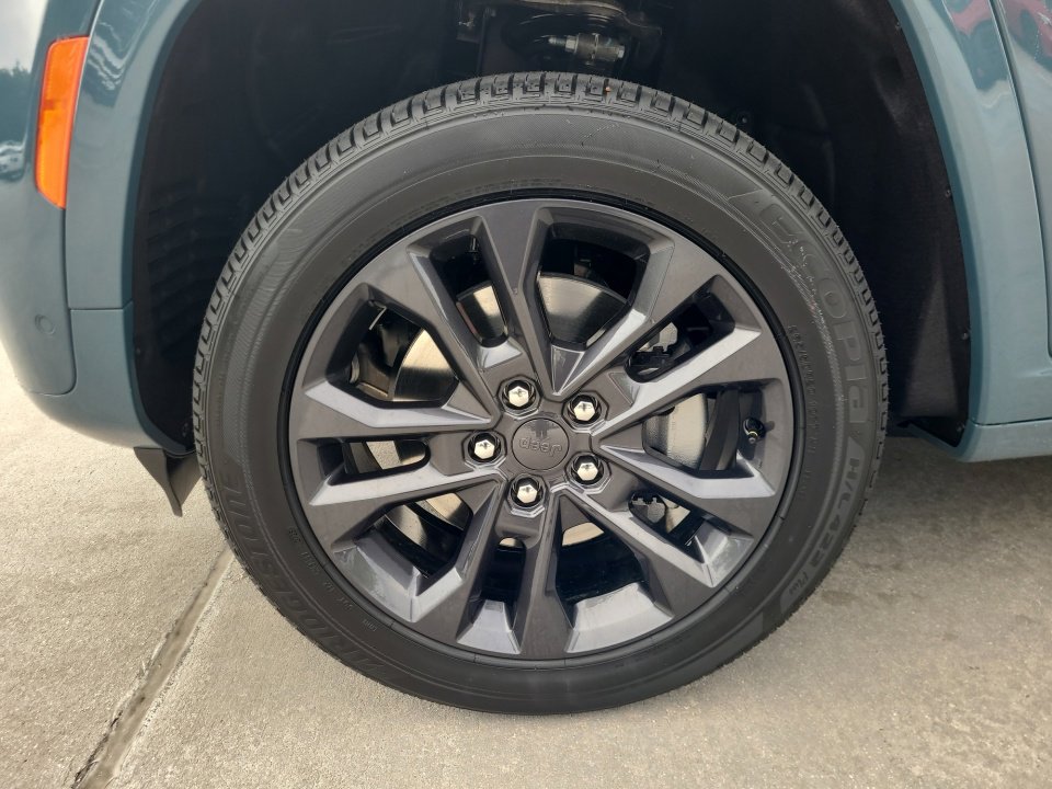New 2026 Jeep Grand Cherokee L Limited AWD/4WD image 27