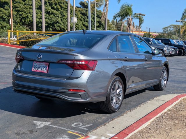 Certified 2024 Volkswagen Jetta SE image 5