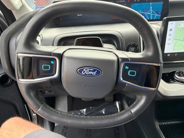 Used 2025 Ford Expedition Active AWD/4WD image 47