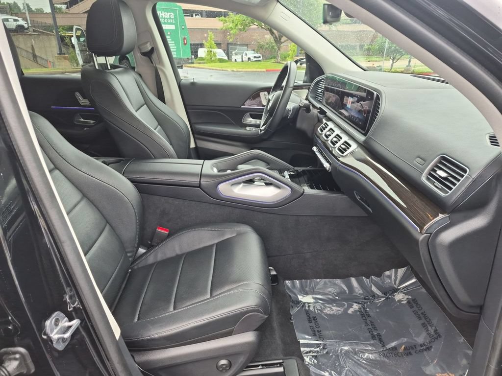 Used 2024 Mercedes-Benz GLS 450 4MATIC image 21
