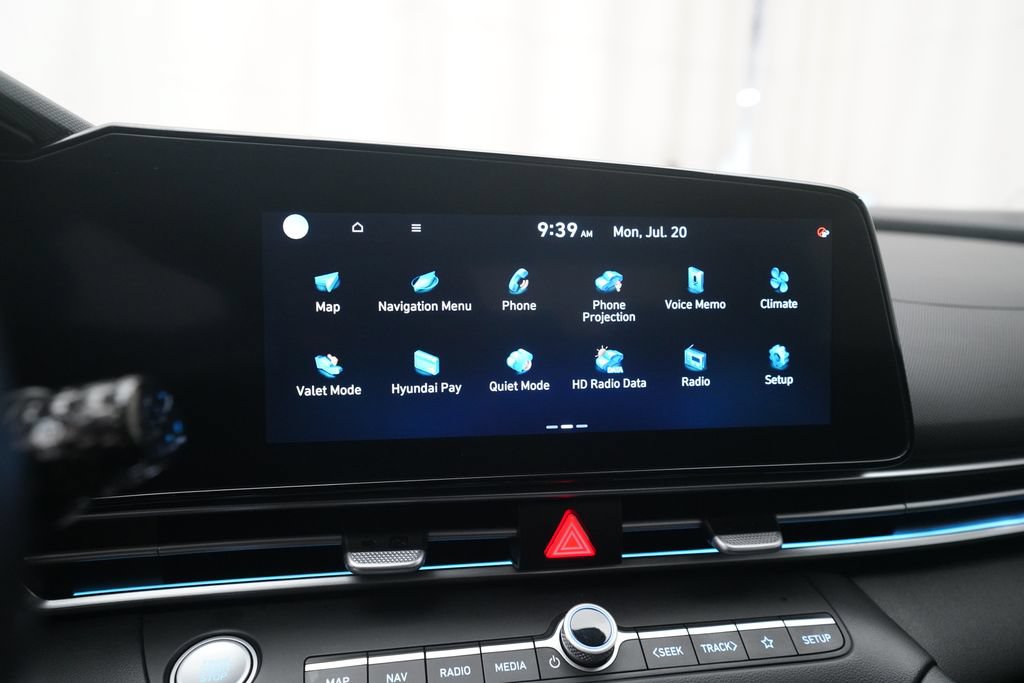 Used 2024 Hyundai Elantra Limited FWD image 6