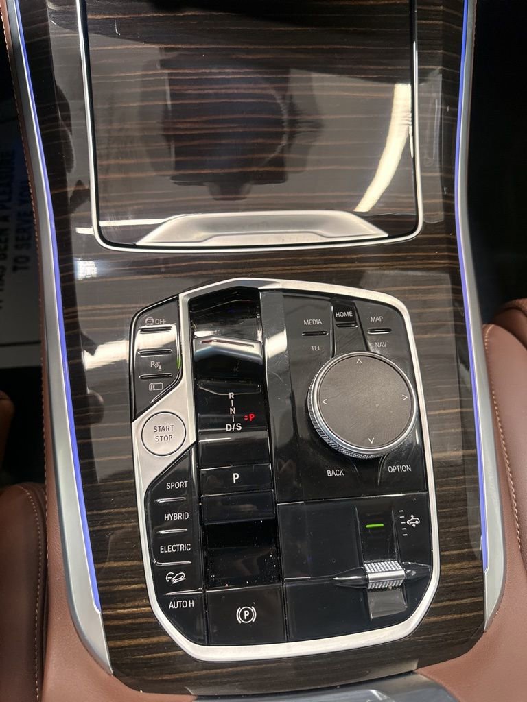 Used 2024 BMW X5 xDrive50e w/ Premium Package image 26