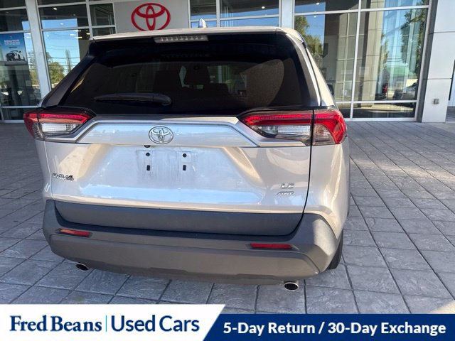 Used 2024 Toyota RAV4 LE AWD/4WD image 11