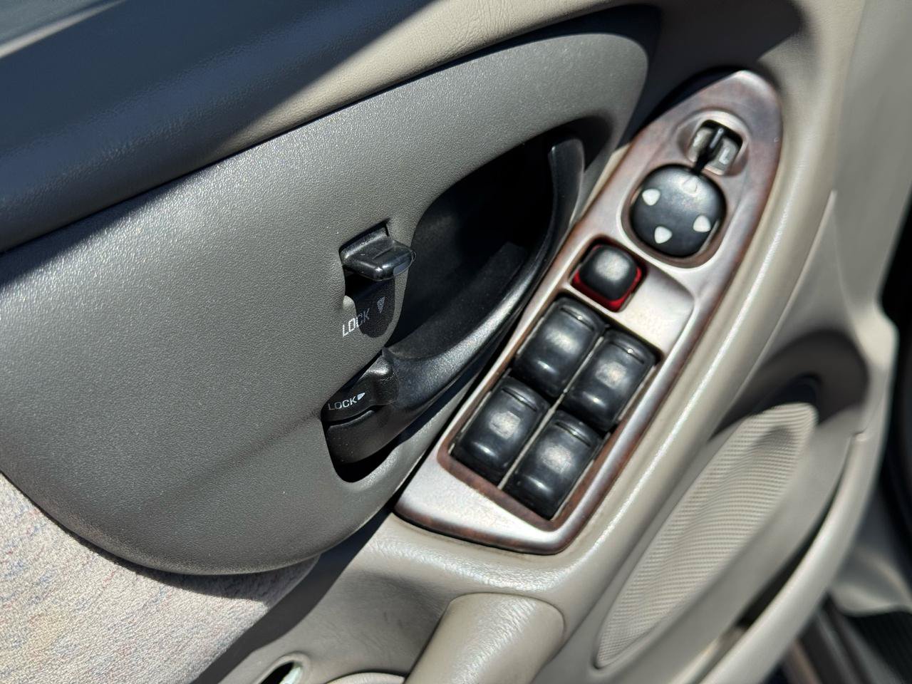 Used 1999 Chevrolet Malibu LS FWD image 10