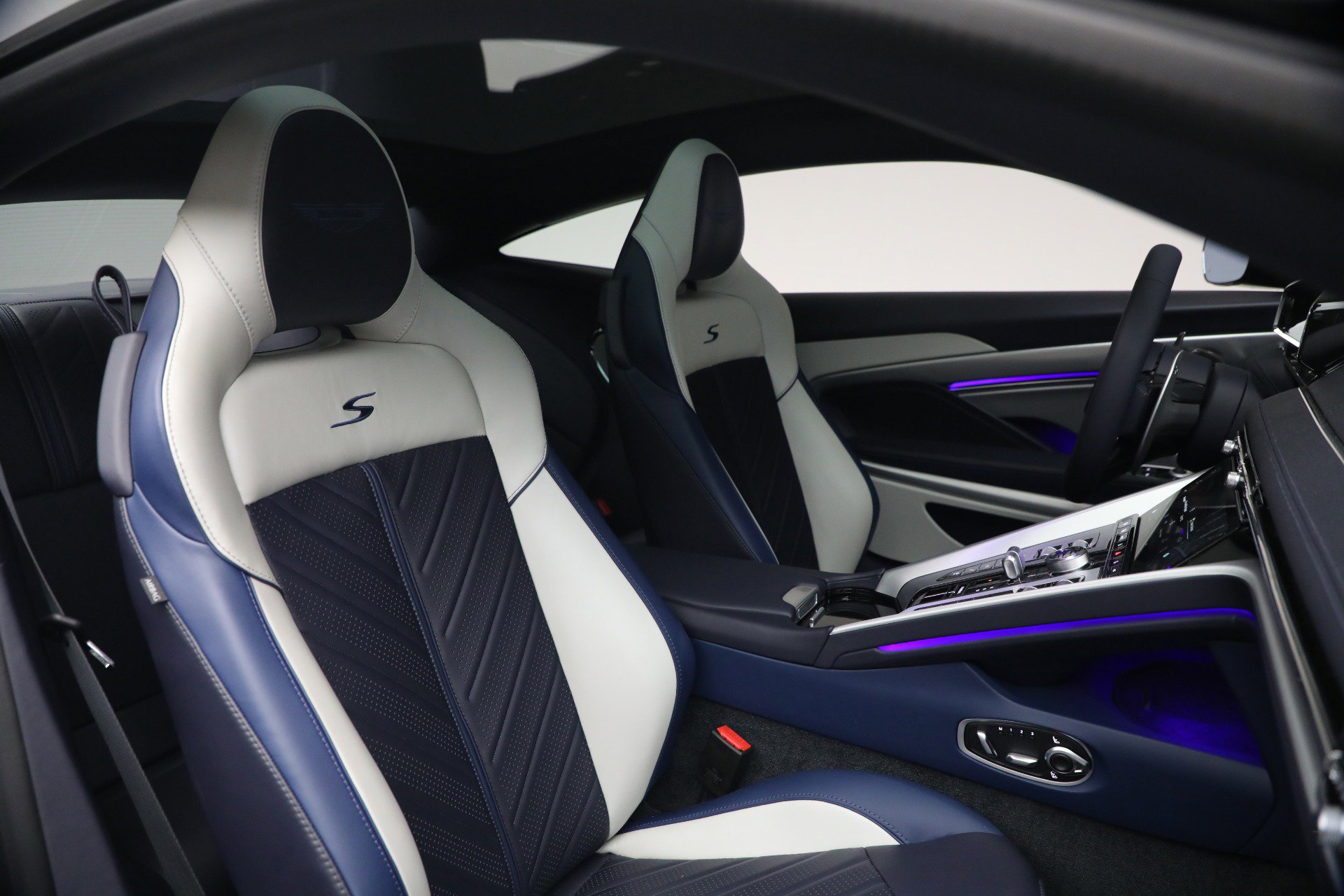 New 2026 Aston Martin DB12 Coupe RWD image 22