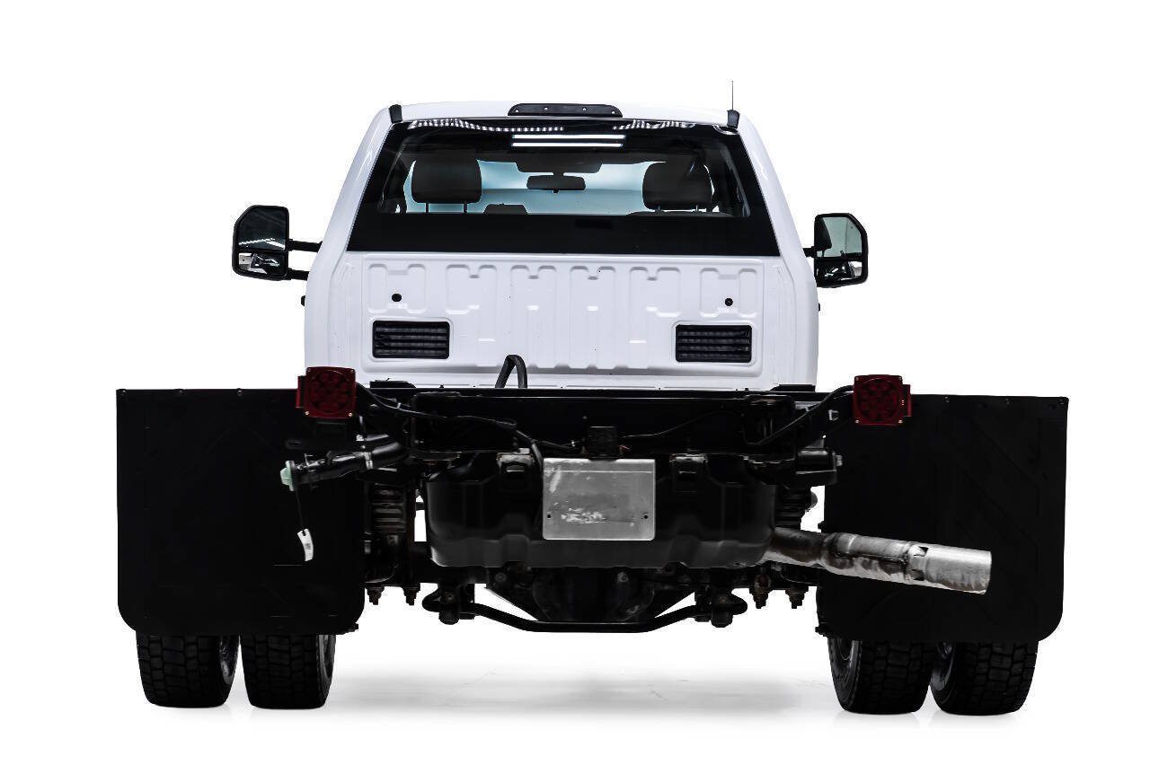 Used 2018 Ford F550 4x4 Regular Cab Super Duty image 8