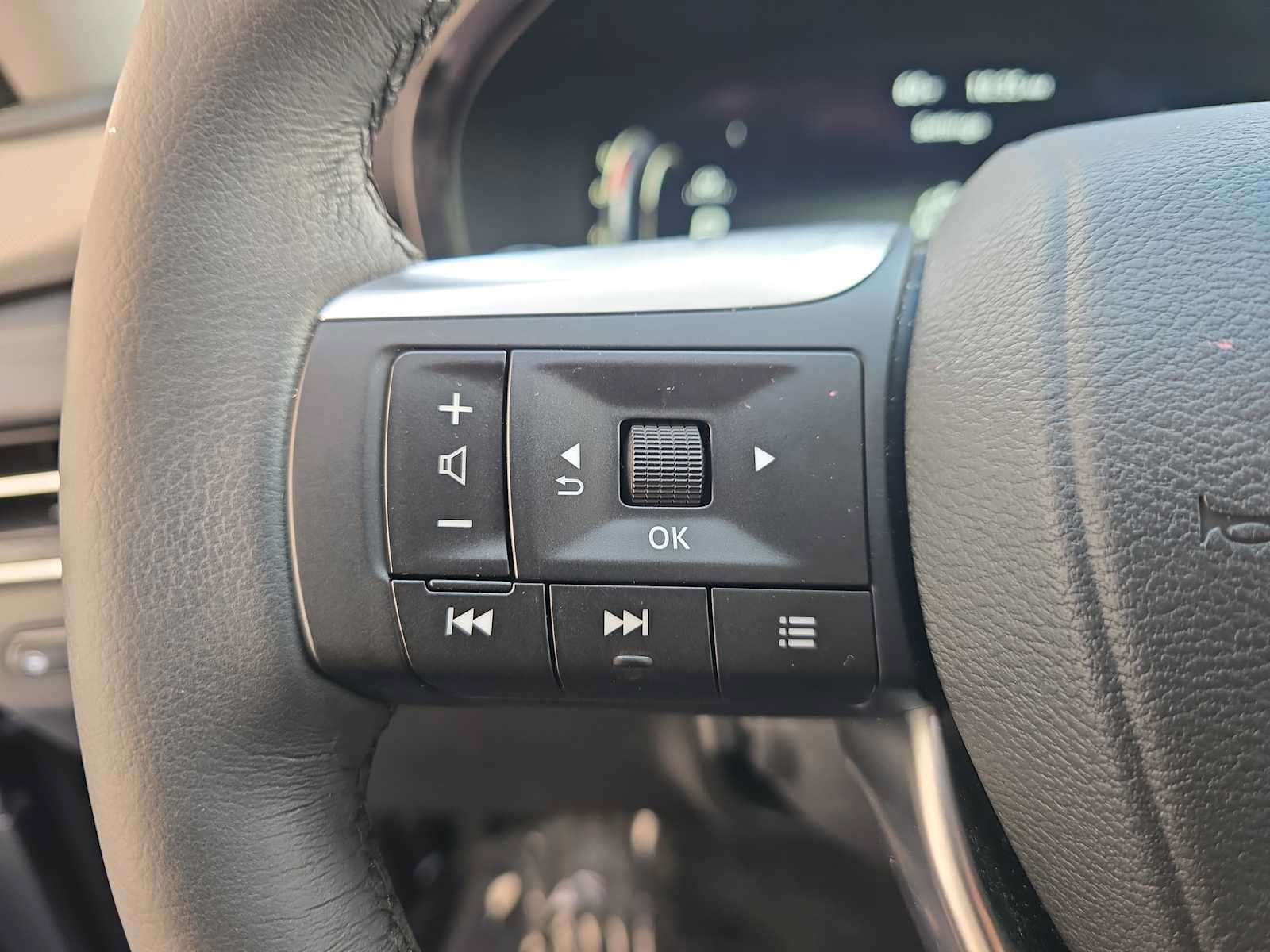 Used 2025 INFINITI QX60 Luxe FWD image 24