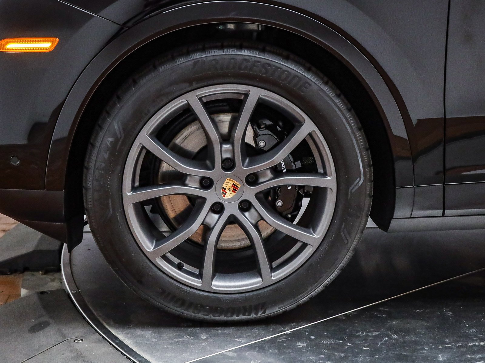 Used 2025 Porsche Cayenne image 10
